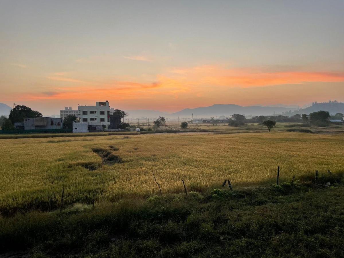White Smoke Villa Igatpuri Exterior photo